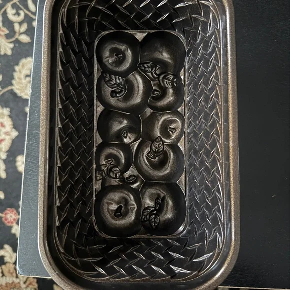 Nordic Ware Apple Basket Loaf Pan - Picture 4 of 5
